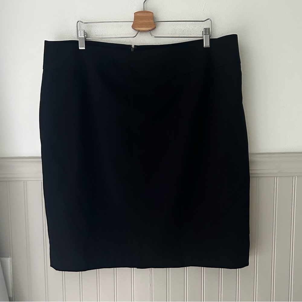 Liz Claiborne Career 18 W Elegant Black Pencil Skirt